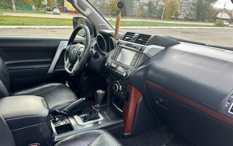 Toyota Land Cruiser Prado 150 рестайлинг 2, 2014 год, 3 200 000 рублей, 8 фотография