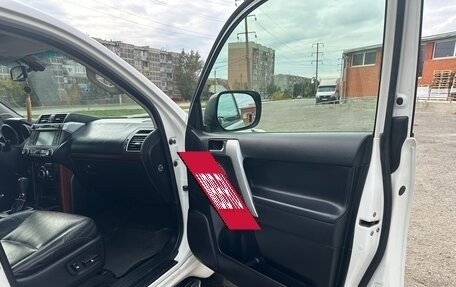 Toyota Land Cruiser Prado 150 рестайлинг 2, 2014 год, 3 200 000 рублей, 5 фотография