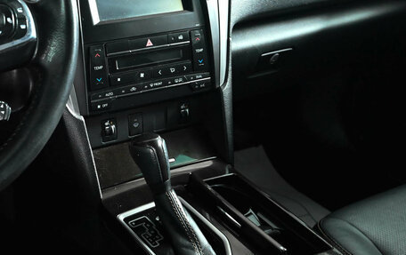 Toyota Camry, 2017 год, 1 890 000 рублей, 15 фотография