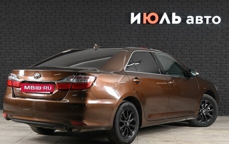 Toyota Camry, 2017 год, 1 890 000 рублей, 6 фотография