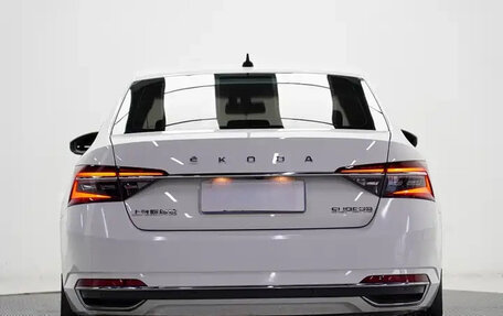 Skoda Superb III рестайлинг, 2021 год, 2 002 069 рублей, 5 фотография