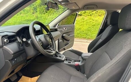 Honda Vezel, 2024 год, 2 400 000 рублей, 11 фотография