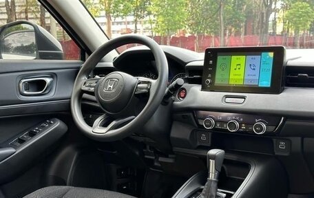 Honda Vezel, 2024 год, 2 400 000 рублей, 22 фотография