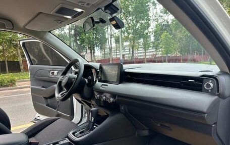 Honda Vezel, 2024 год, 2 400 000 рублей, 20 фотография