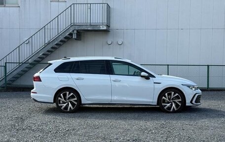 Volkswagen Golf VIII, 2022 год, 1 690 111 рублей, 3 фотография