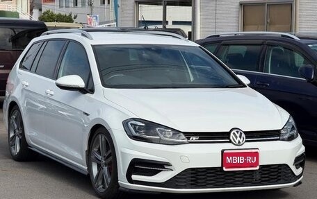 Volkswagen Golf VII, 2019 год, 1 340 111 рублей, 1 фотография