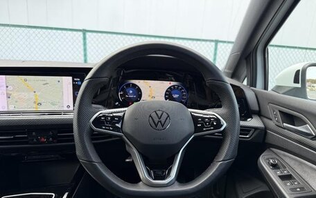 Volkswagen Golf VIII, 2022 год, 1 690 111 рублей, 10 фотография