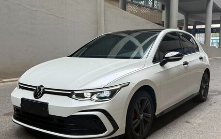 Volkswagen Golf VIII, 2021 год, 1 830 000 рублей, 1 фотография