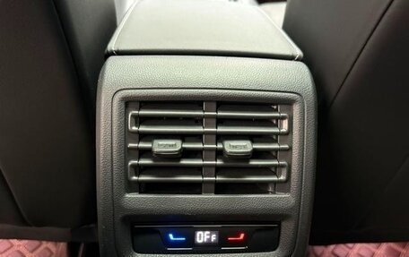 Volkswagen Golf VIII, 2021 год, 1 830 000 рублей, 20 фотография