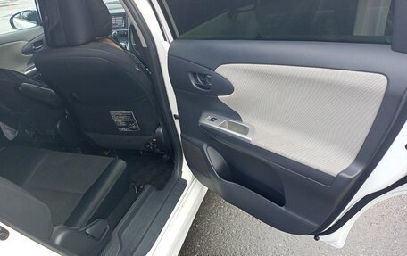 Toyota Wish II, 2010 год, 1 430 000 рублей, 14 фотография