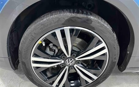 Volkswagen Touran III, 2022 год, 2 320 050 рублей, 7 фотография