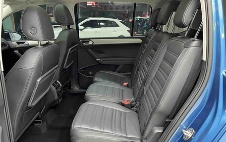 Volkswagen Touran III, 2022 год, 2 320 050 рублей, 8 фотография