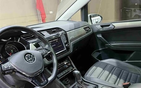 Volkswagen Touran III, 2022 год, 2 290 050 рублей, 9 фотография