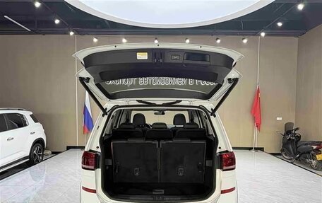 Volkswagen Touran III, 2022 год, 2 290 050 рублей, 8 фотография