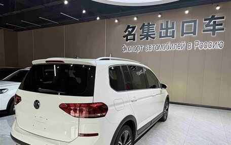 Volkswagen Touran III, 2022 год, 2 290 050 рублей, 6 фотография