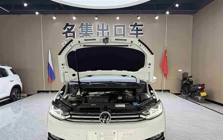 Volkswagen Touran III, 2022 год, 2 290 050 рублей, 7 фотография