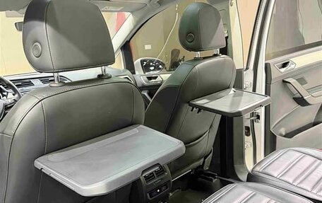 Volkswagen Touran III, 2022 год, 2 290 050 рублей, 13 фотография