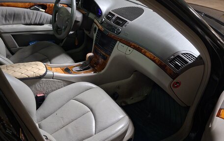 Mercedes-Benz E-Класс, 2002 год, 590 000 рублей, 13 фотография