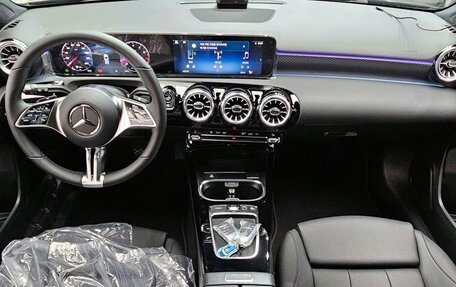 Mercedes-Benz A-Класс, 2025 год, 4 020 000 рублей, 5 фотография