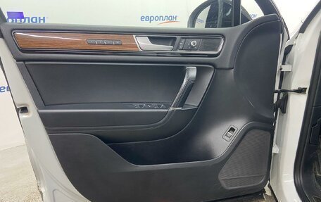 Volkswagen Touareg III, 2018 год, 2 582 600 рублей, 9 фотография