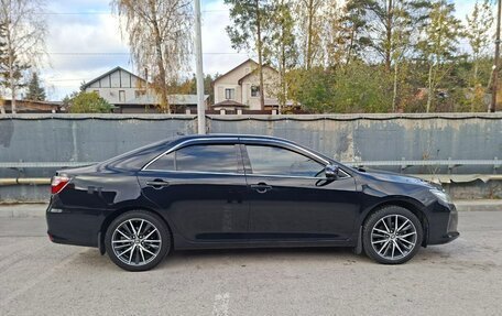 Toyota Camry, 2017 год, 2 400 000 рублей, 3 фотография