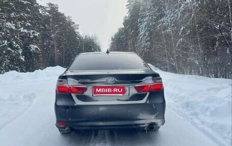 Toyota Camry, 2017 год, 2 400 000 рублей, 9 фотография