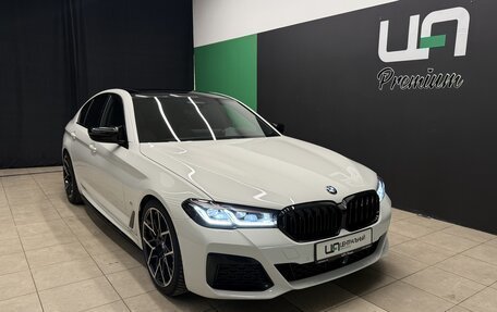 BMW 5 серия, 2021 год, 4 200 000 рублей, 2 фотография