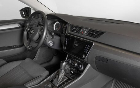 Skoda Superb III рестайлинг, 2021 год, 2 800 000 рублей, 8 фотография