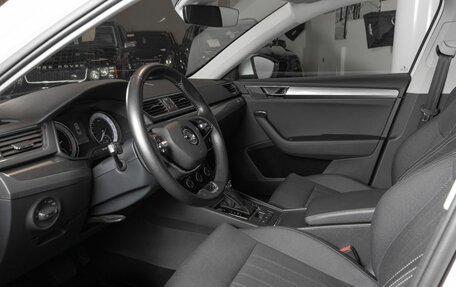 Skoda Superb III рестайлинг, 2021 год, 2 800 000 рублей, 9 фотография