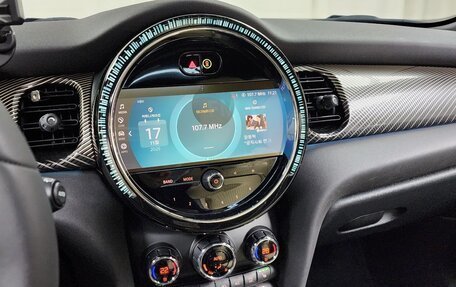 MINI Hatch, 2022 год, 1 800 000 рублей, 15 фотография