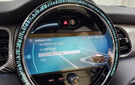 MINI Hatch, 2022 год, 1 800 000 рублей, 17 фотография