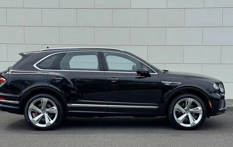 Bentley Bentayga I, 2025 год, 29 922 000 рублей, 17 фотография