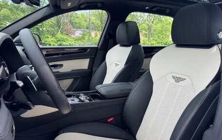 Bentley Bentayga I, 2025 год, 29 922 000 рублей, 25 фотография