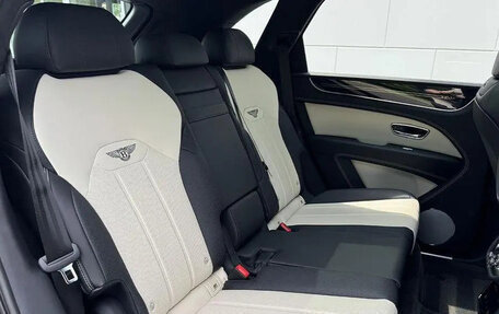 Bentley Bentayga I, 2025 год, 29 922 000 рублей, 23 фотография