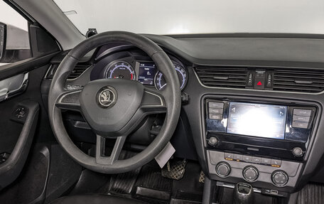 Skoda Octavia, 2019 год, 1 650 000 рублей, 25 фотография