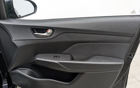 Hyundai Solaris II рестайлинг, 2018 год, 1 325 000 рублей, 23 фотография