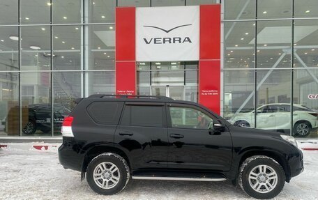 Toyota Land Cruiser Prado 150 рестайлинг 2, 2011 год, 3 390 000 рублей, 21 фотография