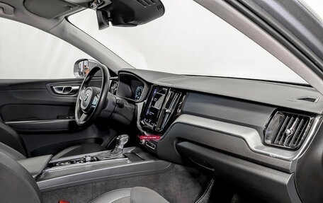 Volvo XC60 II, 2021 год, 4 500 000 рублей, 11 фотография