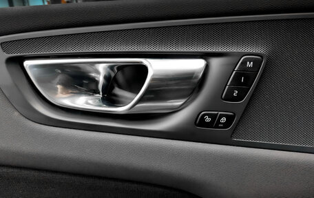 Volvo XC60 II, 2021 год, 4 500 000 рублей, 30 фотография