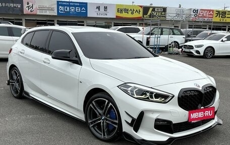 BMW 1 серия, 2021 год, 2 600 000 рублей, 3 фотография