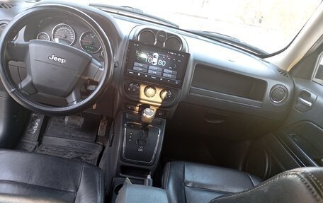 Jeep Liberty (Patriot), 2010 год, 850 000 рублей, 7 фотография