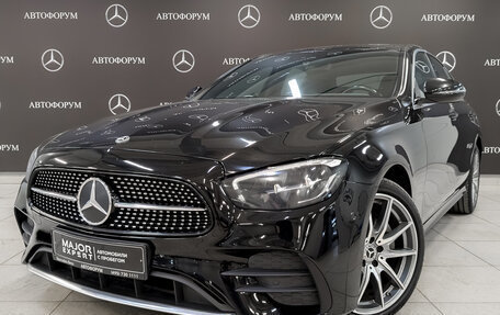 Mercedes-Benz E-Класс, 2021 год, 4 500 000 рублей, 1 фотография