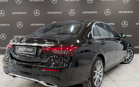 Mercedes-Benz E-Класс, 2021 год, 4 500 000 рублей, 5 фотография