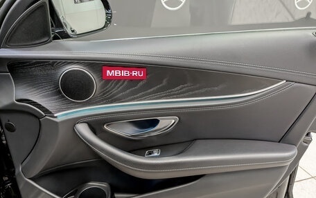 Mercedes-Benz E-Класс, 2021 год, 4 500 000 рублей, 22 фотография