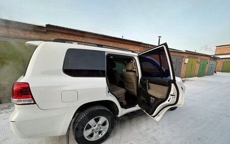Toyota Land Cruiser 200, 2010 год, 3 300 000 рублей, 10 фотография