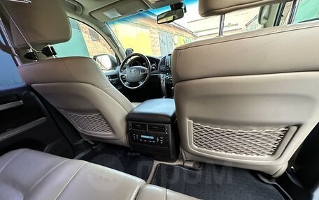Toyota Land Cruiser 200, 2010 год, 3 300 000 рублей, 16 фотография