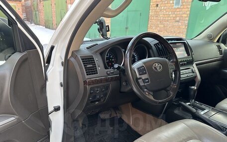 Toyota Land Cruiser 200, 2010 год, 3 300 000 рублей, 13 фотография