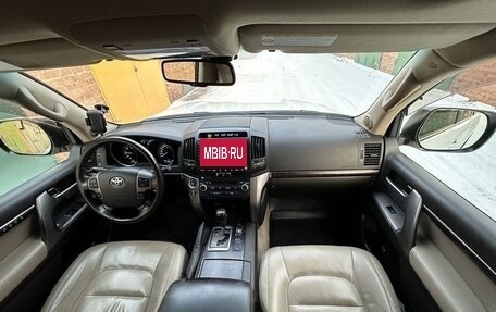 Toyota Land Cruiser 200, 2010 год, 3 300 000 рублей, 12 фотография