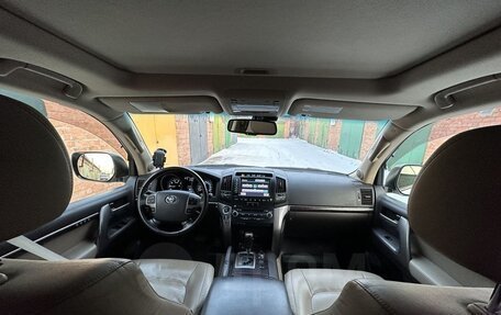 Toyota Land Cruiser 200, 2010 год, 3 300 000 рублей, 21 фотография