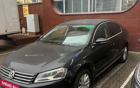 Volkswagen Passat B7, 2011 год, 799 000 рублей, 1 фотография
